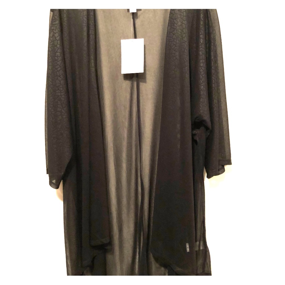 LuLa Roe “Lindsay” size M BNWT black
